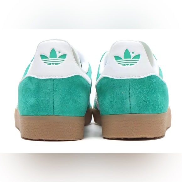 NWT Adidas Gazelle Originals Sneakers Courtyard Green Gum Sole Sz Men 5/Women 6 - Picture 6 of 16